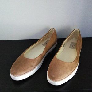 UGG Australia Women Kammi Suede Slip on, Chestnut